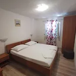 Franceska بول