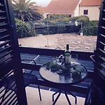 Franceska بول