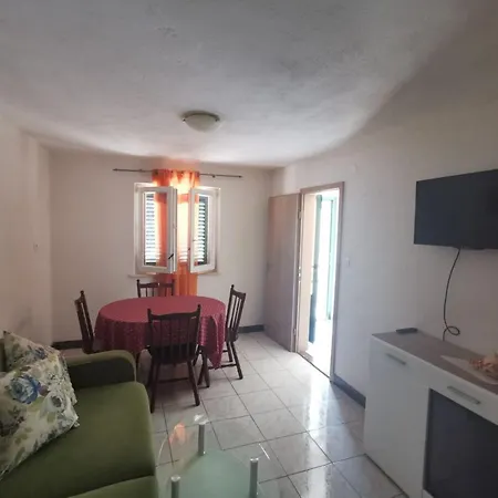 Franceska Apartment