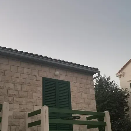 Franceska Apartment Bol