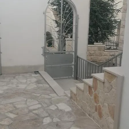 Franceska Apartment Bol