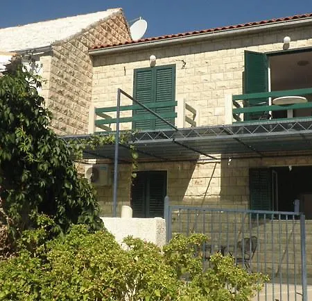 Franceska Apartment Bol